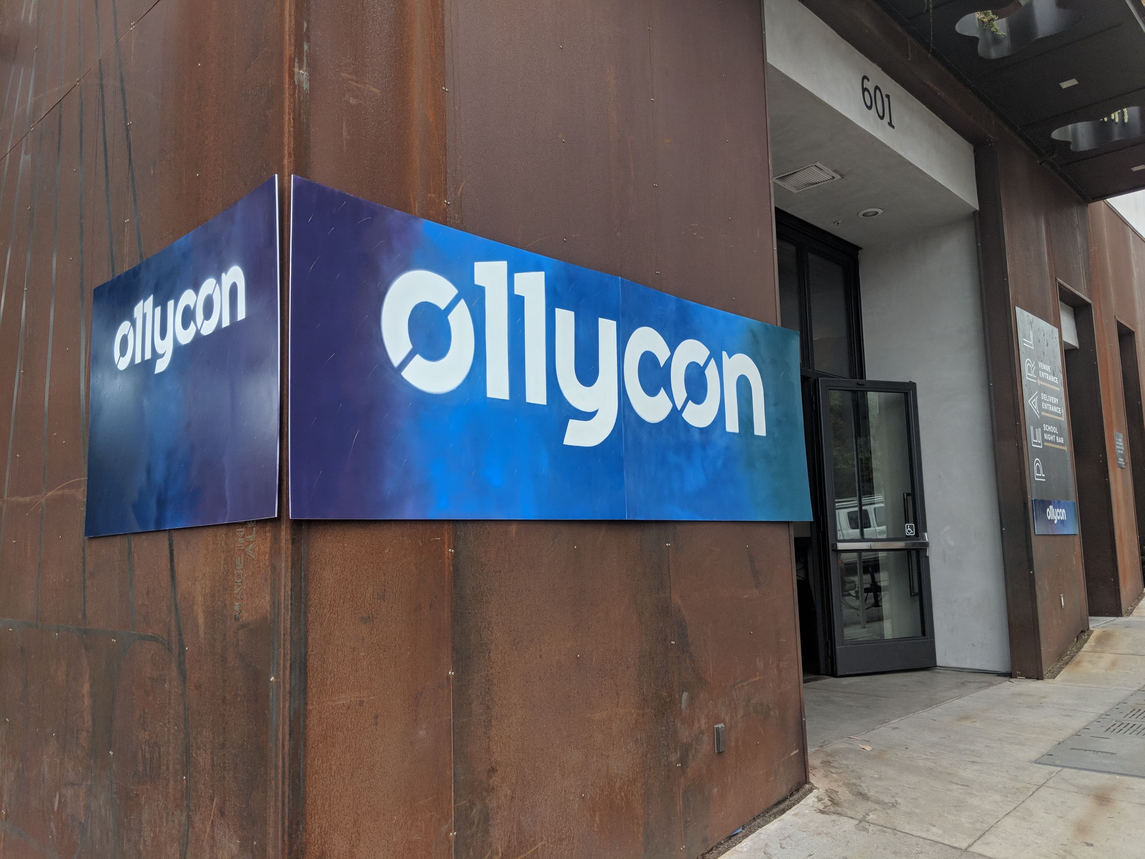 O11ycon entrance