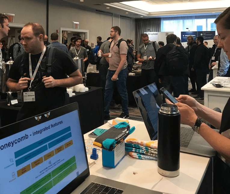 srecon-hallway